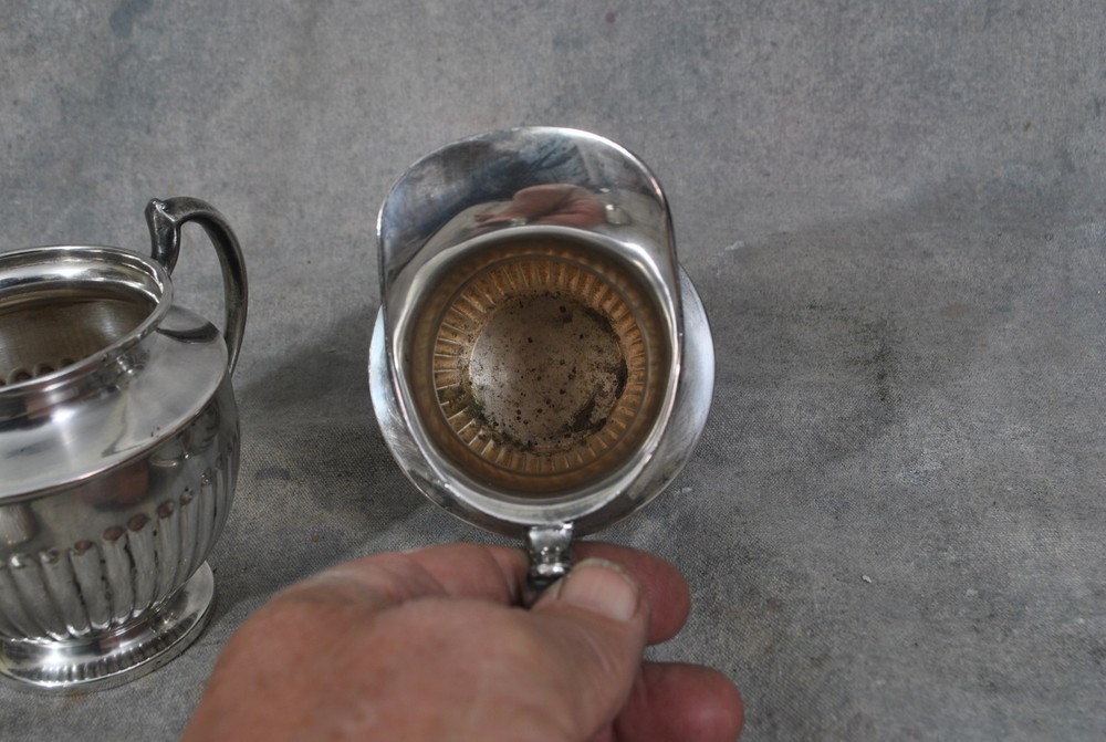 International Silver Co. Pattern 1152 Creamer and Sugar Serving Excellent