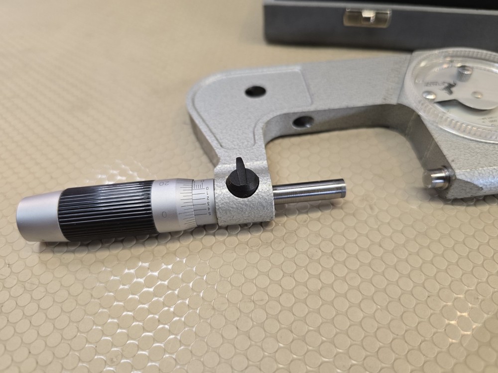 ETALON DIAL INDICATING MICROMETER 1-2" WITH CASE .0001" *GREAT CONDITION*