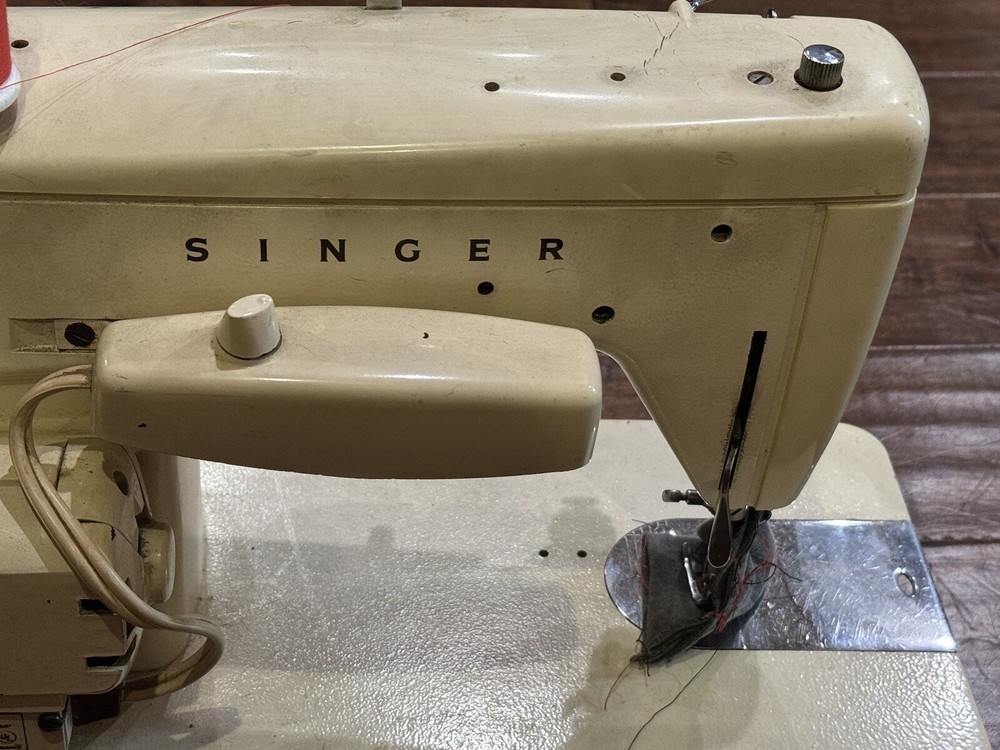 Vintage Singer Sewing Machine Model 237 BZB Zigzag Stitch