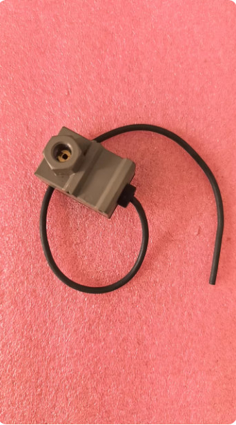 1Pcs Used Omron E8EB-10C