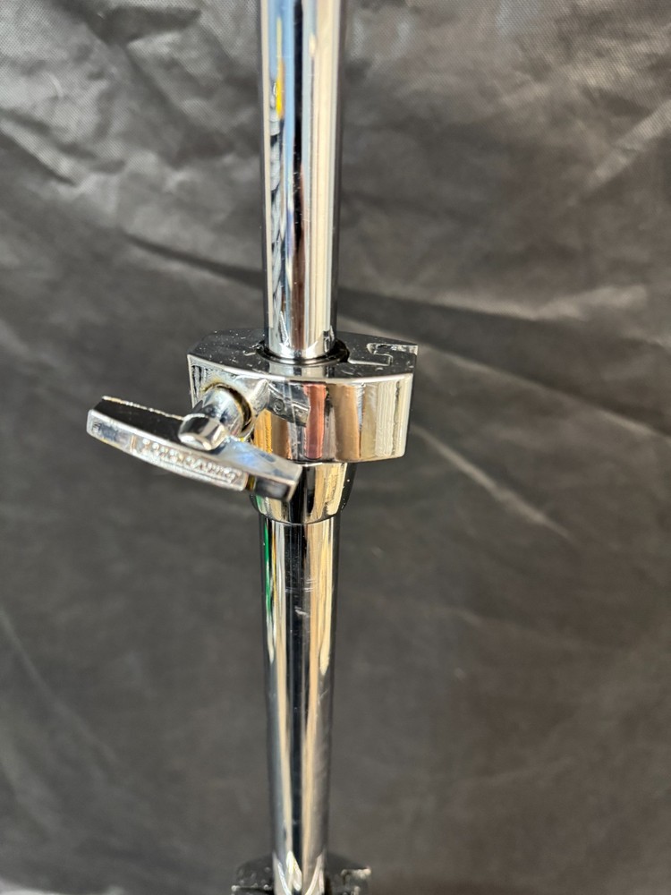 Ludwig straight cymbal stand. Solid,3 pc model functions great, looks good.