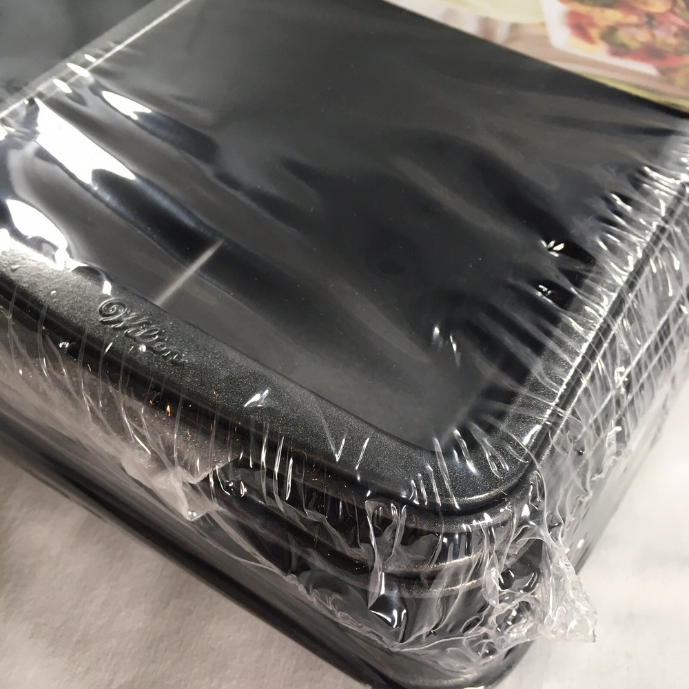 Wilton Non-Stick Baking Set, 4-Piece, 3 Pans and Baking Sheet