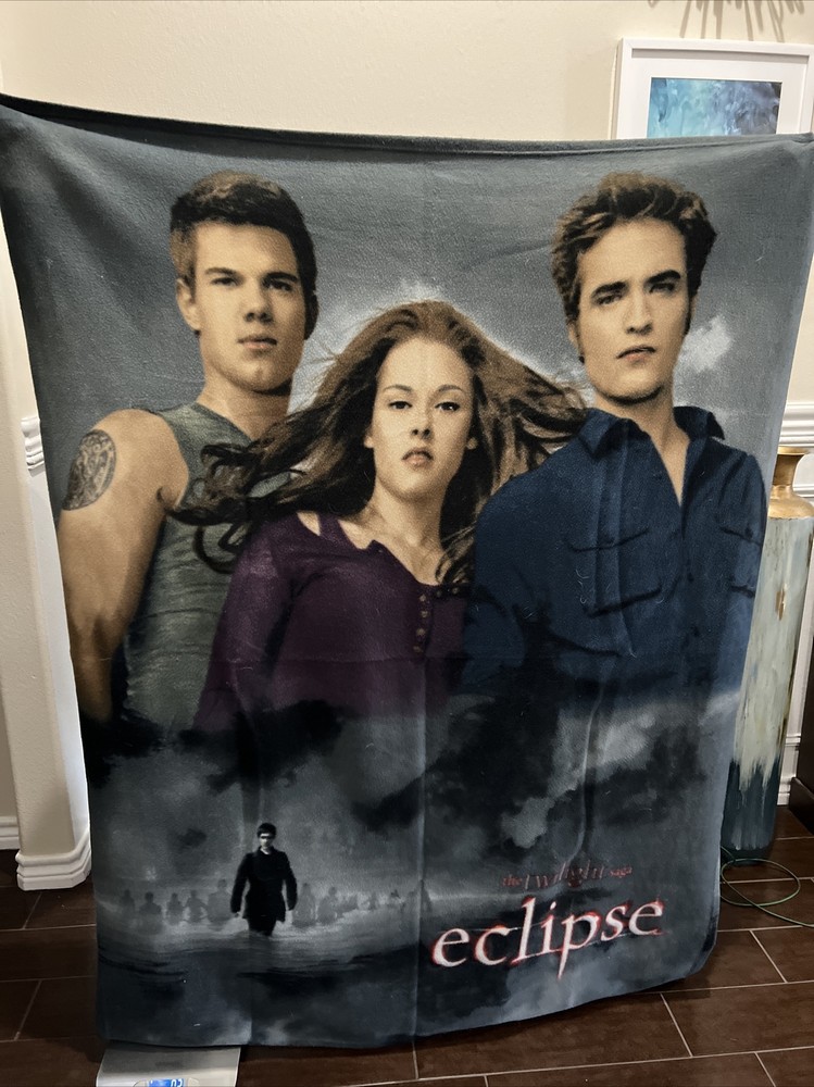 Twilight Vintage Summit Entertainment Eclipse Fleece Throw