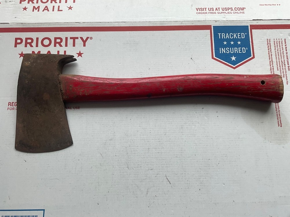 TRUE TEMPER TOMMY AXE with Nail Puller