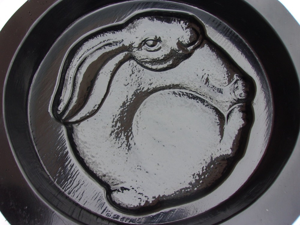 Bunny rabbit stepping stone plastic mold 12" x 2" plaster concrete plastic mould