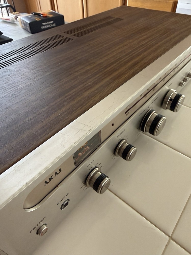 Akai AA-810 Wood Sides.