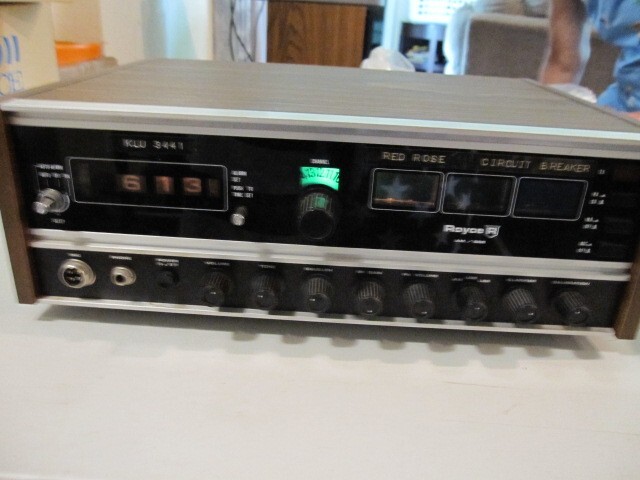 ROYCE 1-640 SSB/AM 23 CH BASE. COSMETICS SHARP COLLECTABLE CLEAN UNIT. POWERS ON