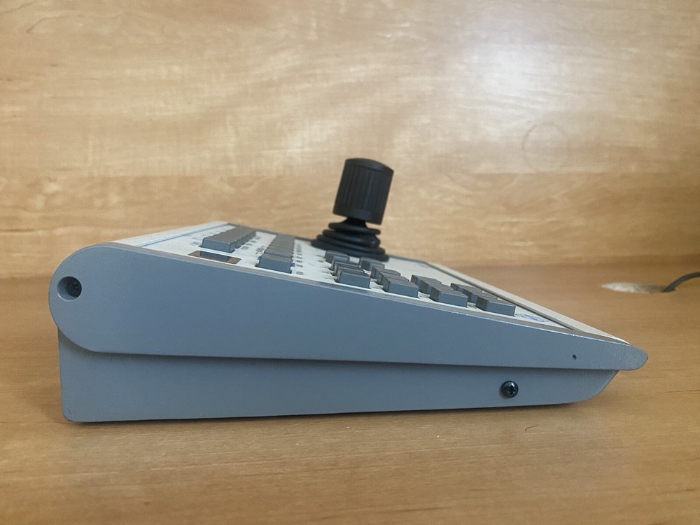 PELCO KBD300A UNIVERSEL INDUSTRIAL KEYBOARD CONTROLLER