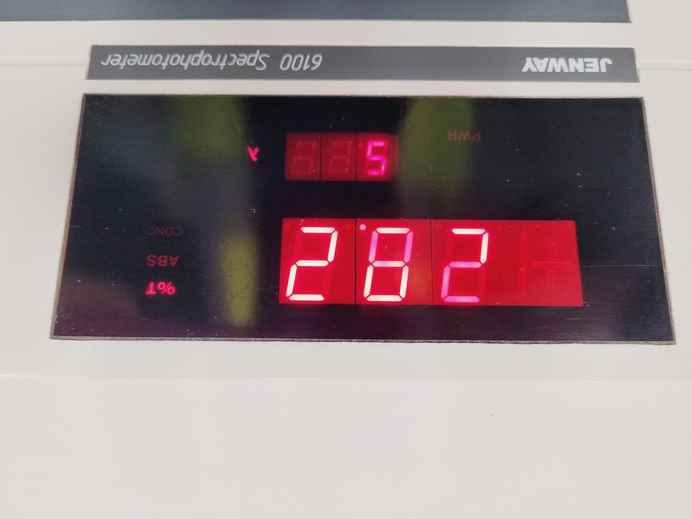 Jenway 6100 Visible Range Spectrophotometer Lab
