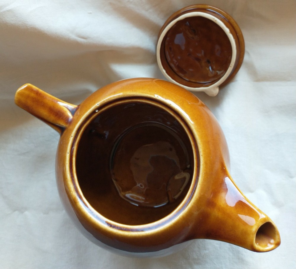 McCOY TEAPOT 6 CUP MEDIUM BROWN VINTAGE