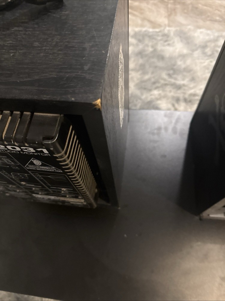 2x Behringer B2031A Truth Aktive Studiomonitore / Active Studio Speakers