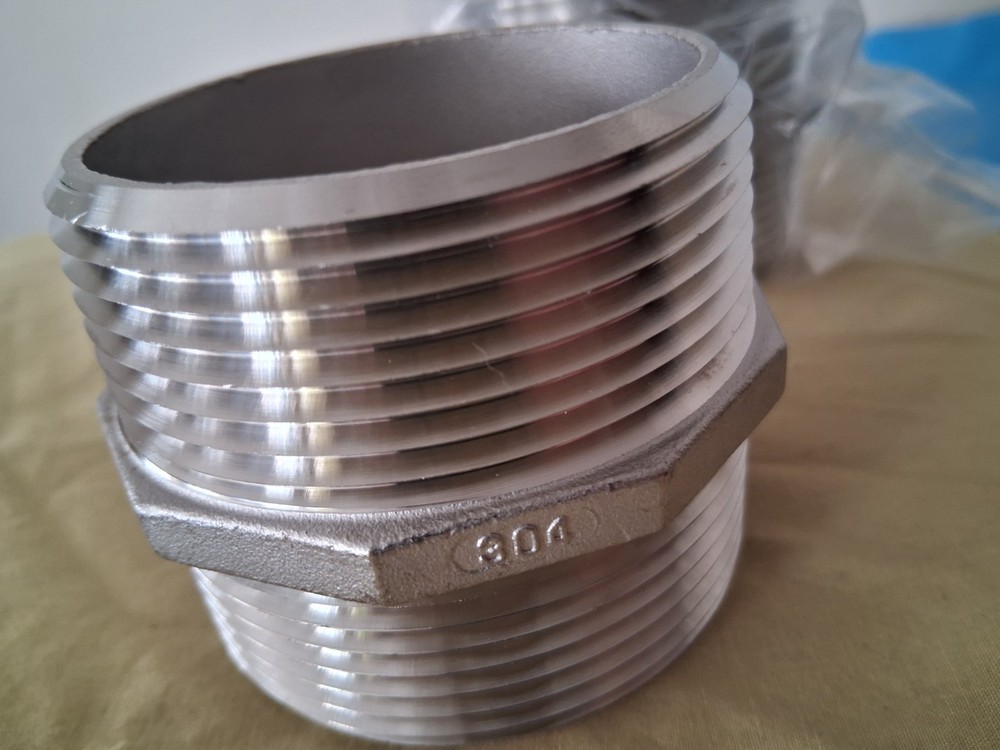 304 2.5" stainless nipple cast