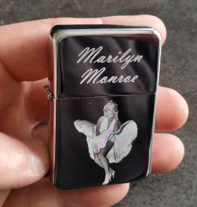 Marilyn Monroe Engraved Lighter With Gift Box #2 - FREE ENGRAVING