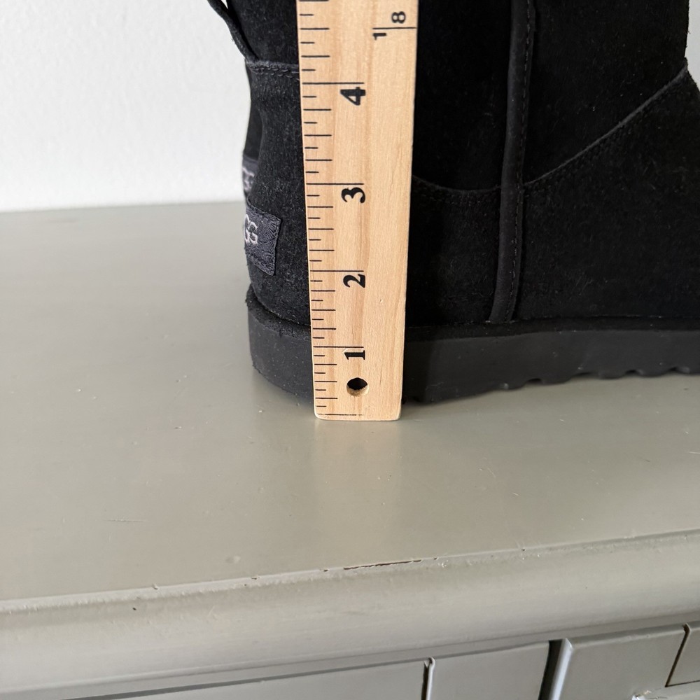 UGG Australia Women's Suede Classic Short Pull On Boots Black 10