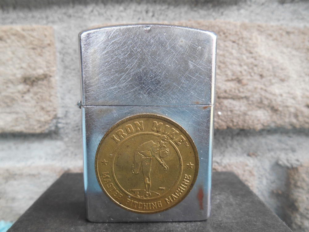 VINTAGE RONSON WIND II CIGARETTE LIGHTER IRON MIKE MASTER PITCHING MACHINE COIN