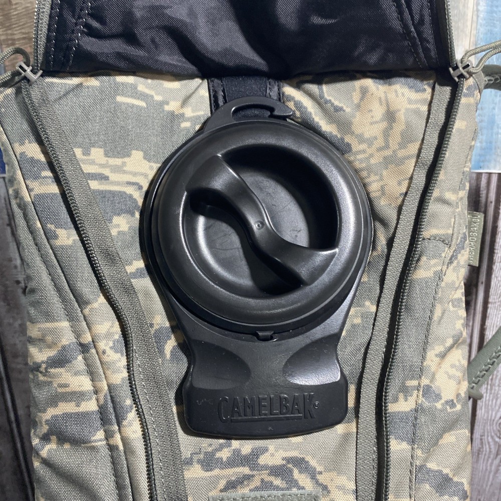 CAMELBAK Maximum Gear Lightweight Digital Camouflage Pack With Bladder