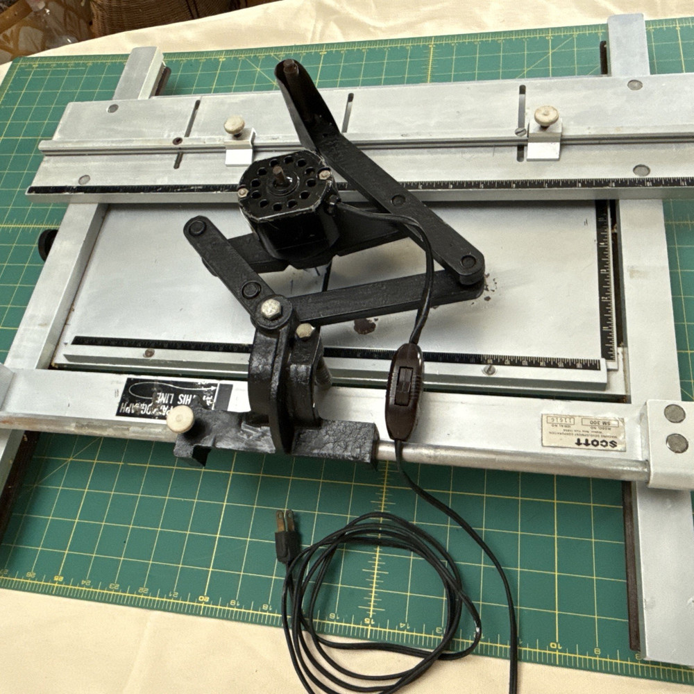 Scott SM-300 pantograph engraving machine