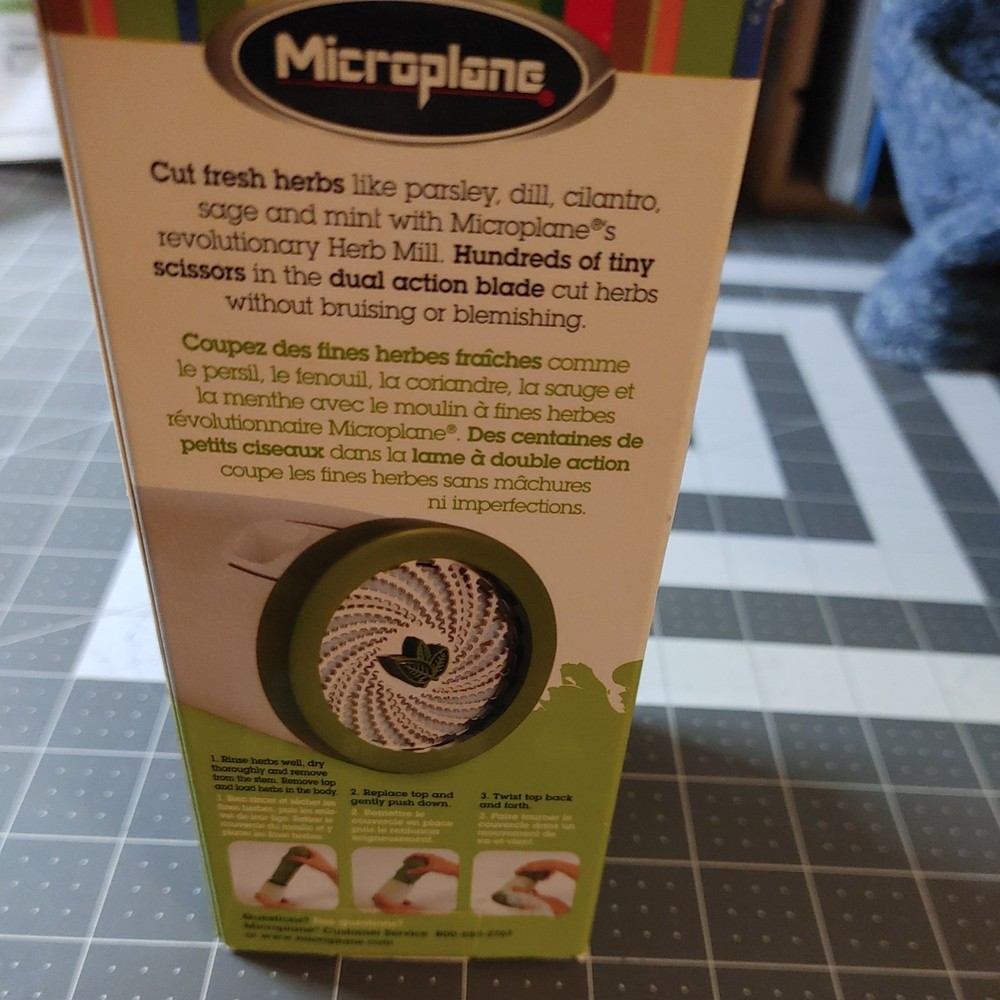 New Microplane Herb Mill Cuts Fresh Herbs # 5040