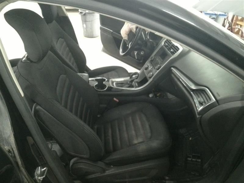 FUSION 2014 High Mounted Stop Light 104687123