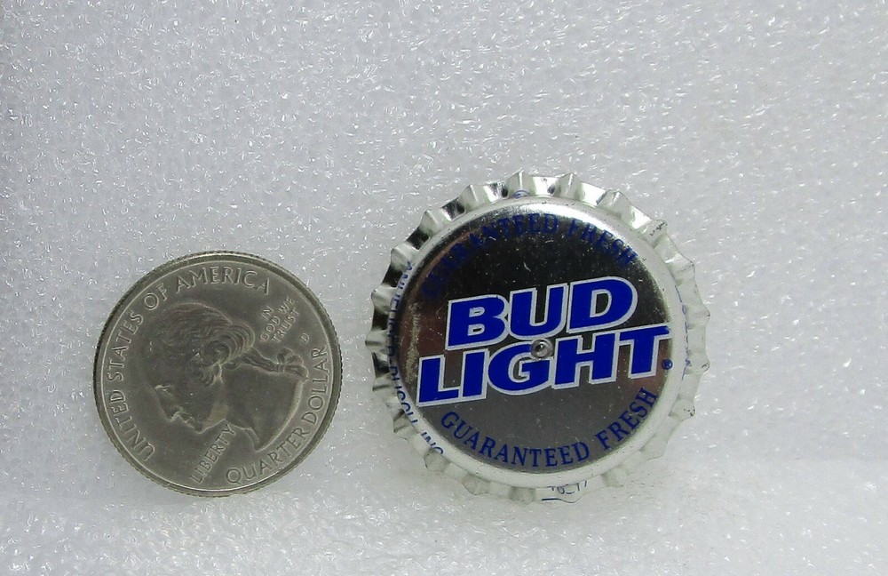 Bud Light Cap w/ Light Pin