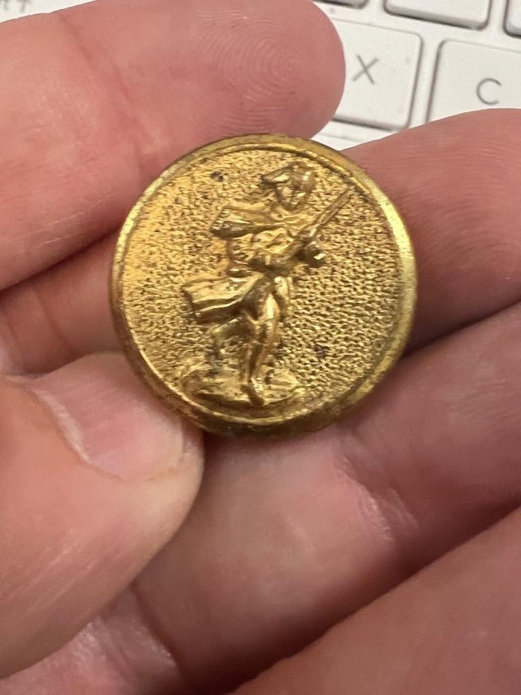 Minuteman Military Soldier button  (A2025A)