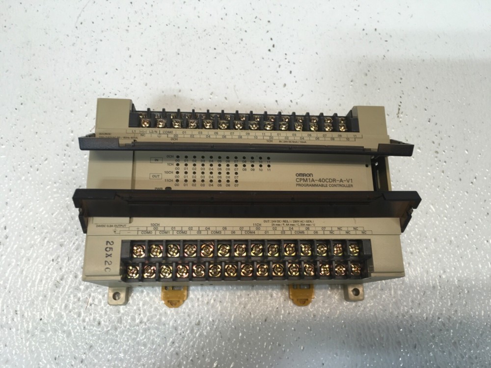 OMRON CPM1A-40CDR-A-V1 Programmable Controller (KB)