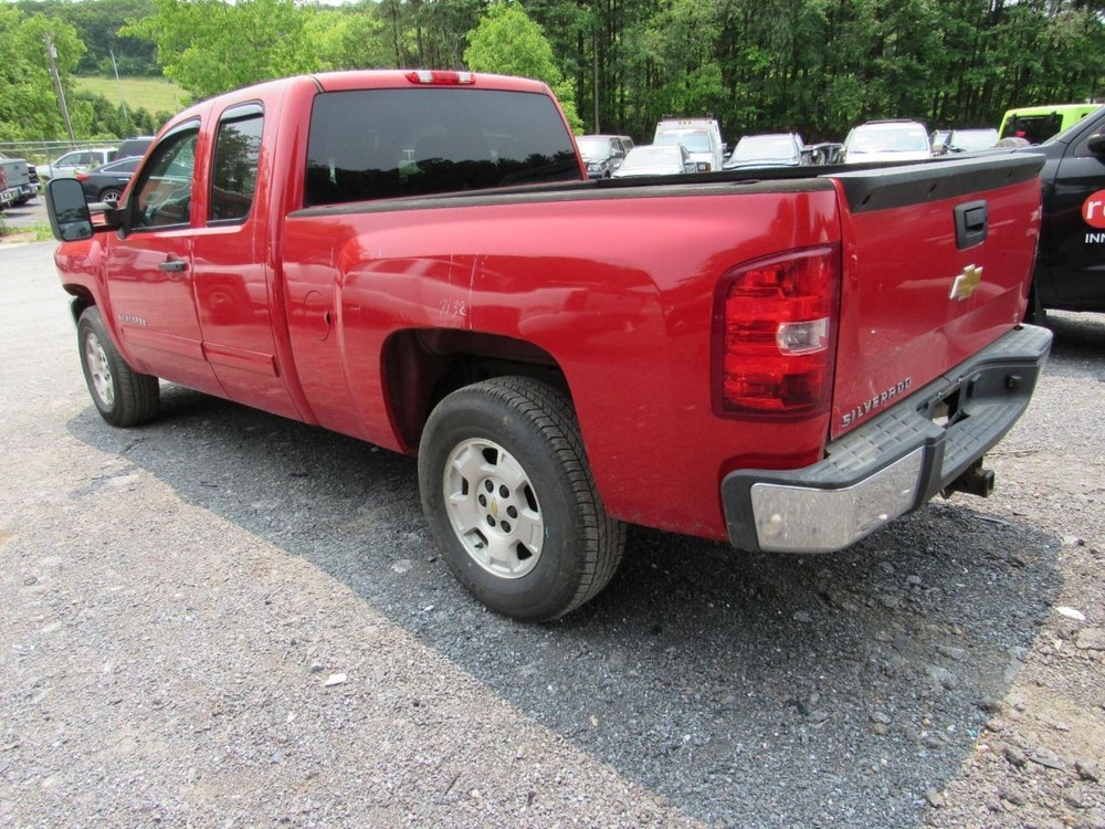 SILVRDO15 2012 Glove Box 1052686