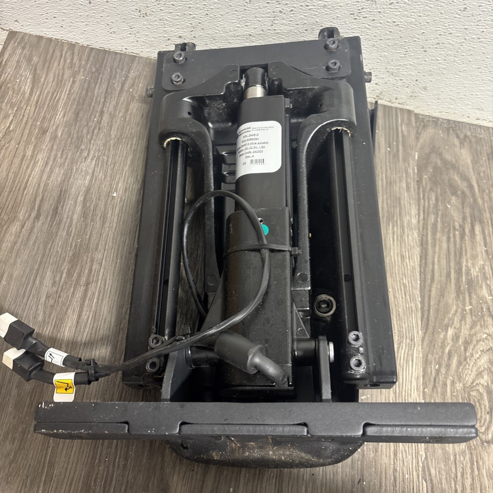 Quickie Center Mount Power Elevating Power Articulating Footrest Assembly #P3