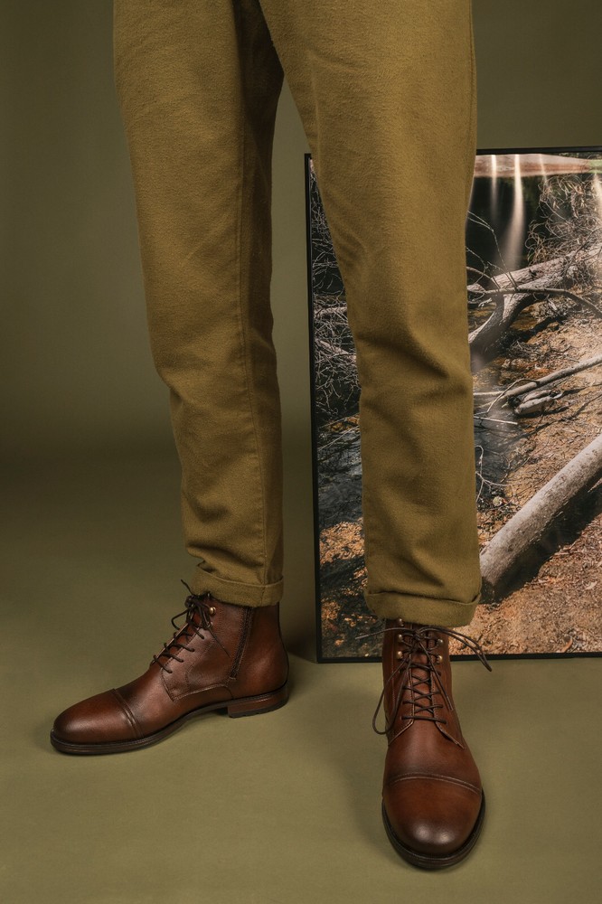 Vegan boot ankle elegant stylish breathable lined with flexible pull-on in brown