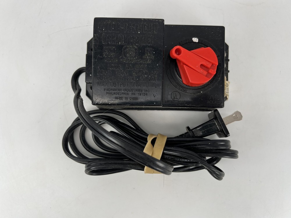 Bachmann #6607 HO/N Scale Hobby Transformer Input 120V Tested Works