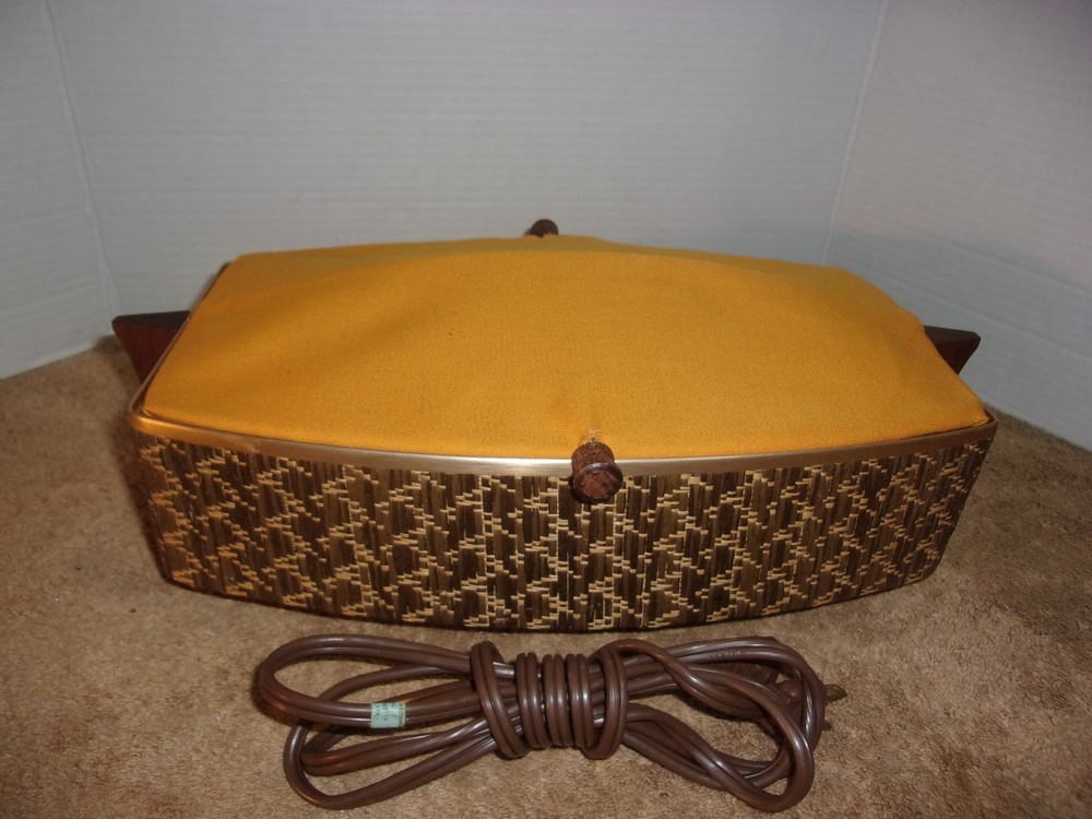 Vintage Working Montgomery Wards Bun Warmer