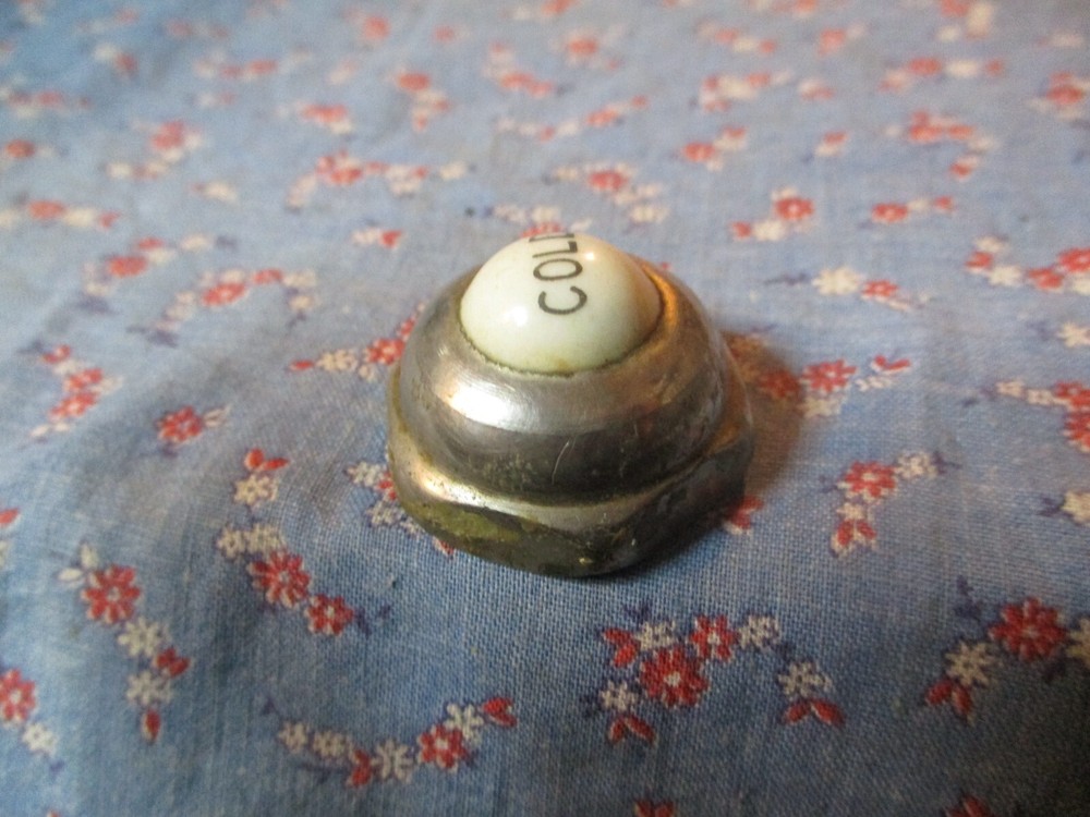 b. Old COLD Faucet Cap Nut Threaded Cold is Porcelain As Found Condition