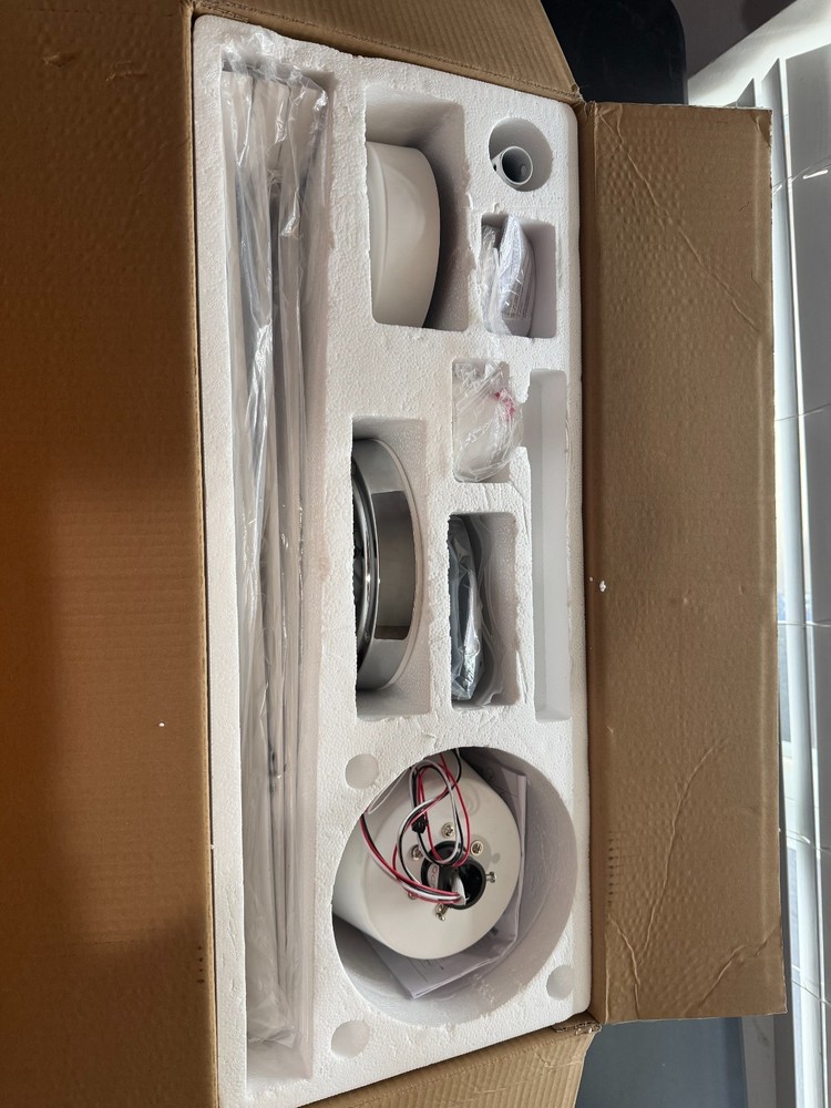 ALTITUDE SOLO 52" INDOOR OUTDOOR FAN WITHE LIGHT KIT REMOTE