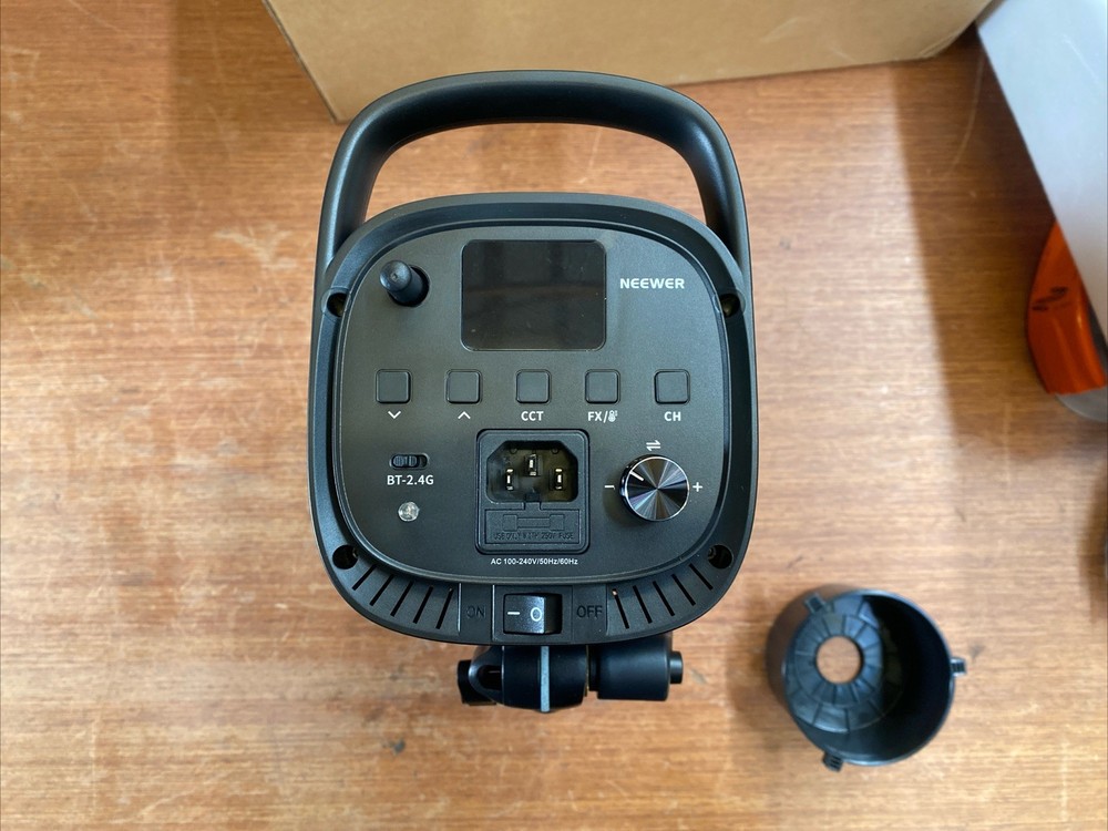 NEEWER CB60B LED VIDEO LIGHT