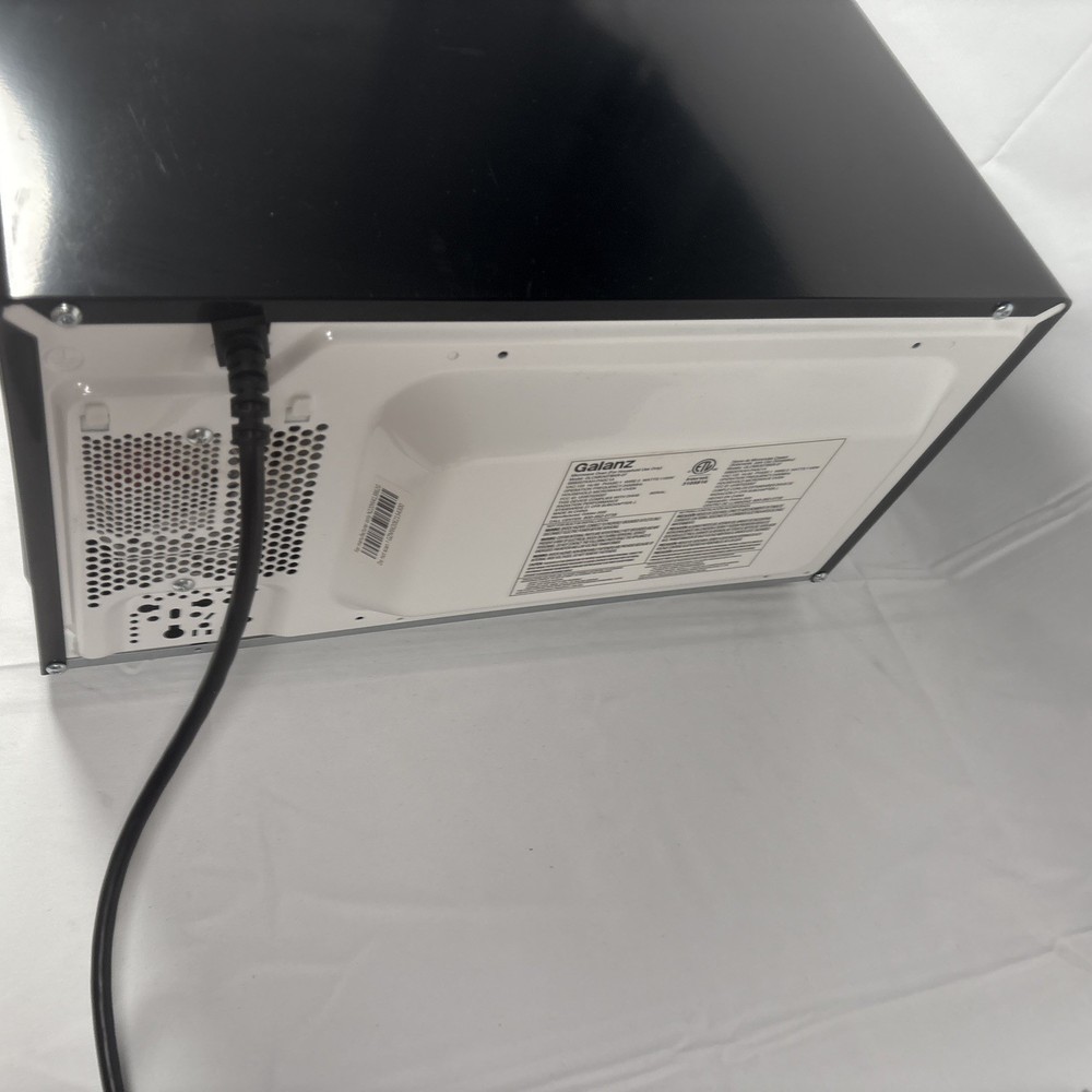 Galanz Microwave Oven Black 0.7 cu ft Pull Handle - GLCMKA07B