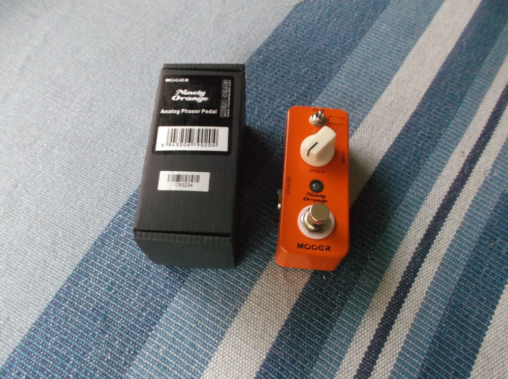 MOOER Ninety Orange analog phaser  pedal