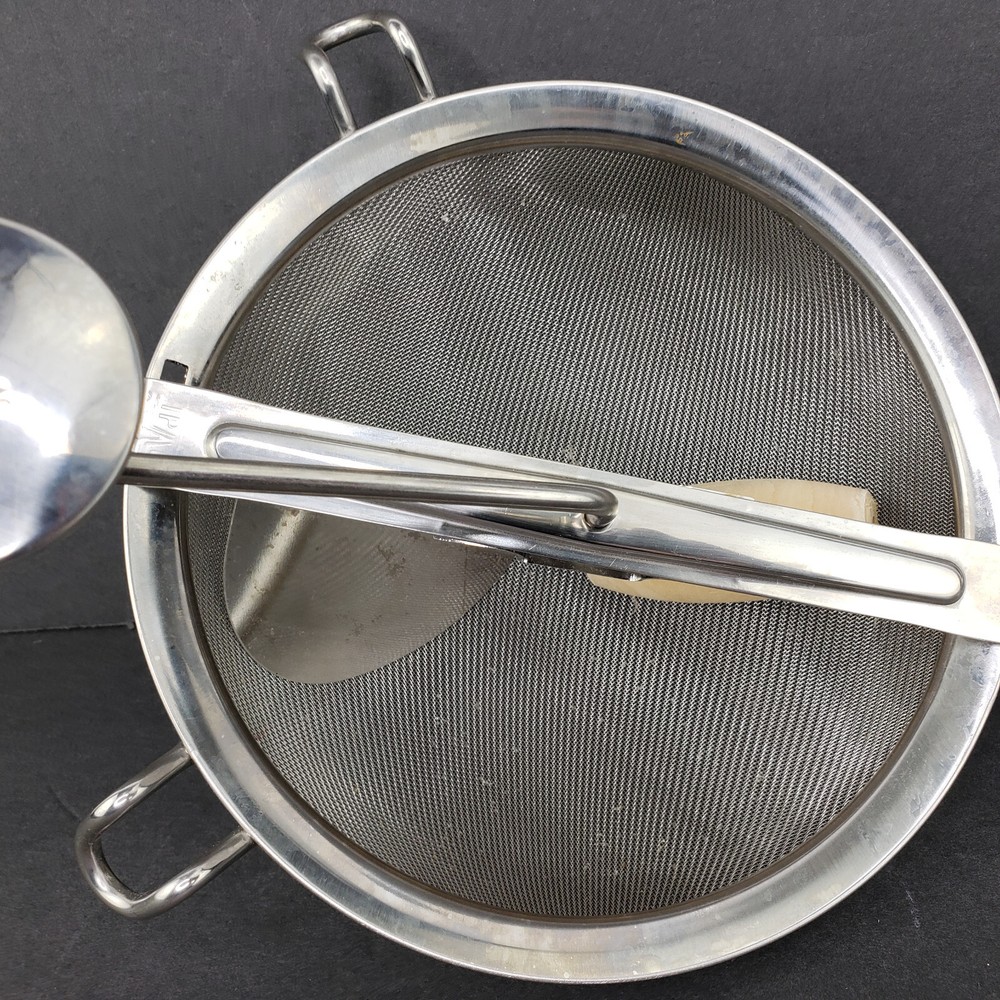 IDEALE MULTIPURPOSE STAINLESS STEEL STRAINER PRESS & COLANDER, EUC