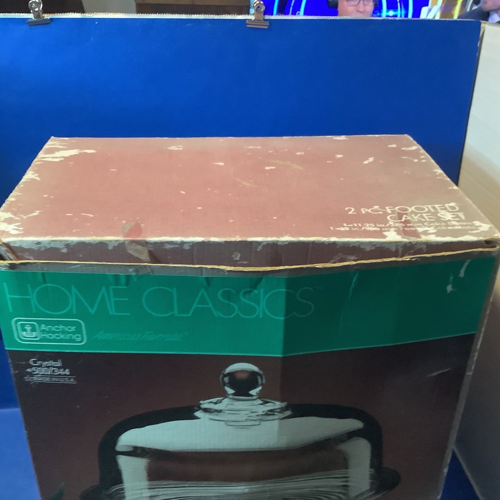 Anchor Hocking 2 Piece Footed Cake Set In Original Box