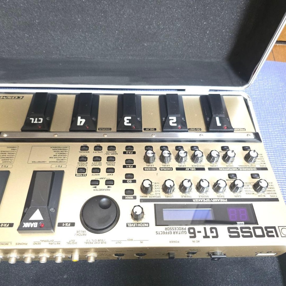 BOSS GT-6 Multi-Effects Processor with Hard Case and KORG Tuner