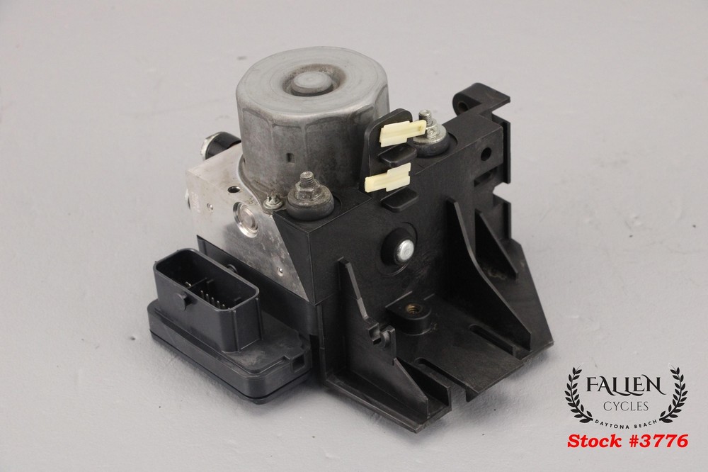 2016 Harley Electra Glide CVO ABS Pump Module Controller Unit HCU 41100013