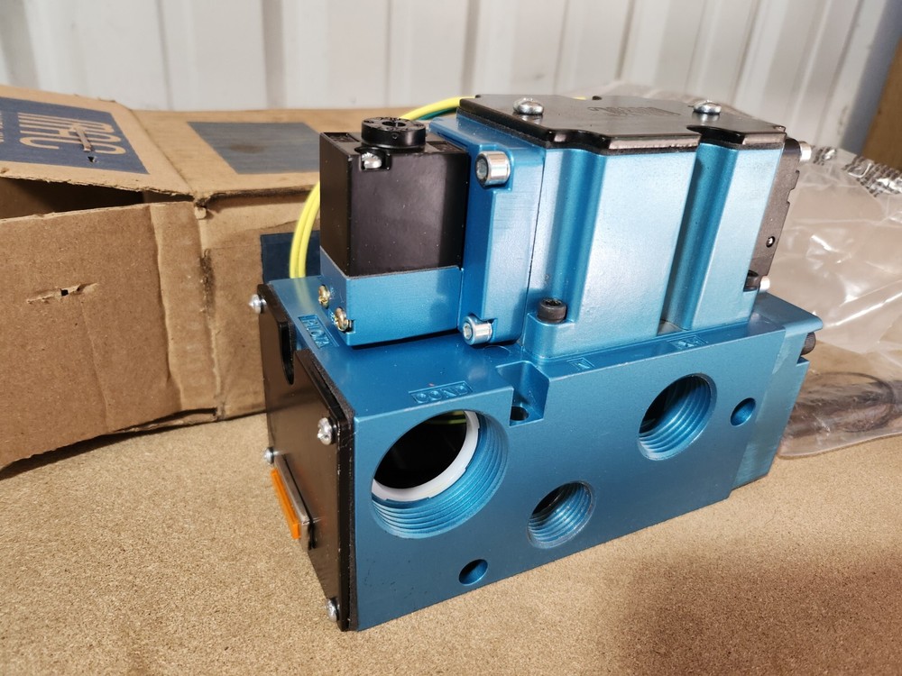 NEW MAC 6511B-512-PM-112DA Solenoid Valve