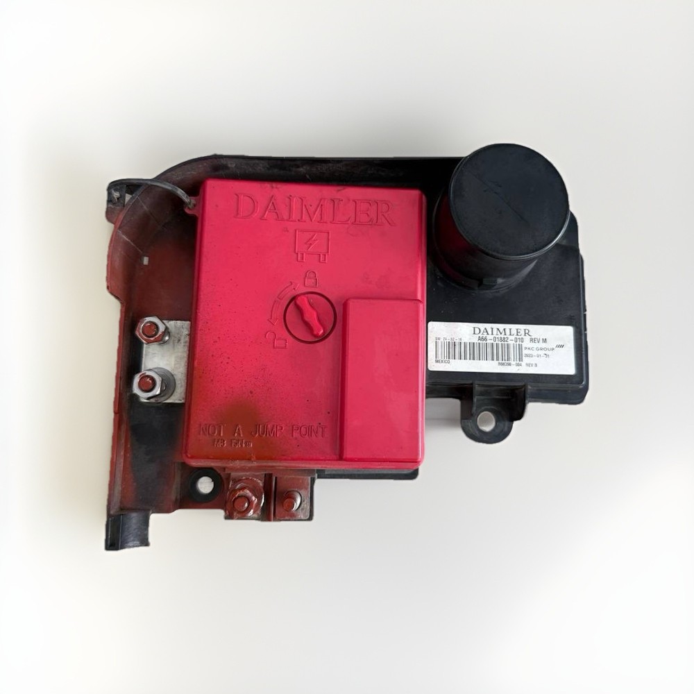 New Freightliner Daimler Battery Cable Access Power Module - P/N A66-01882-010