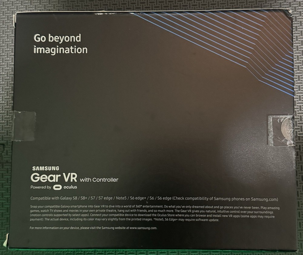 SAMSUNG Gear VR with Controller
