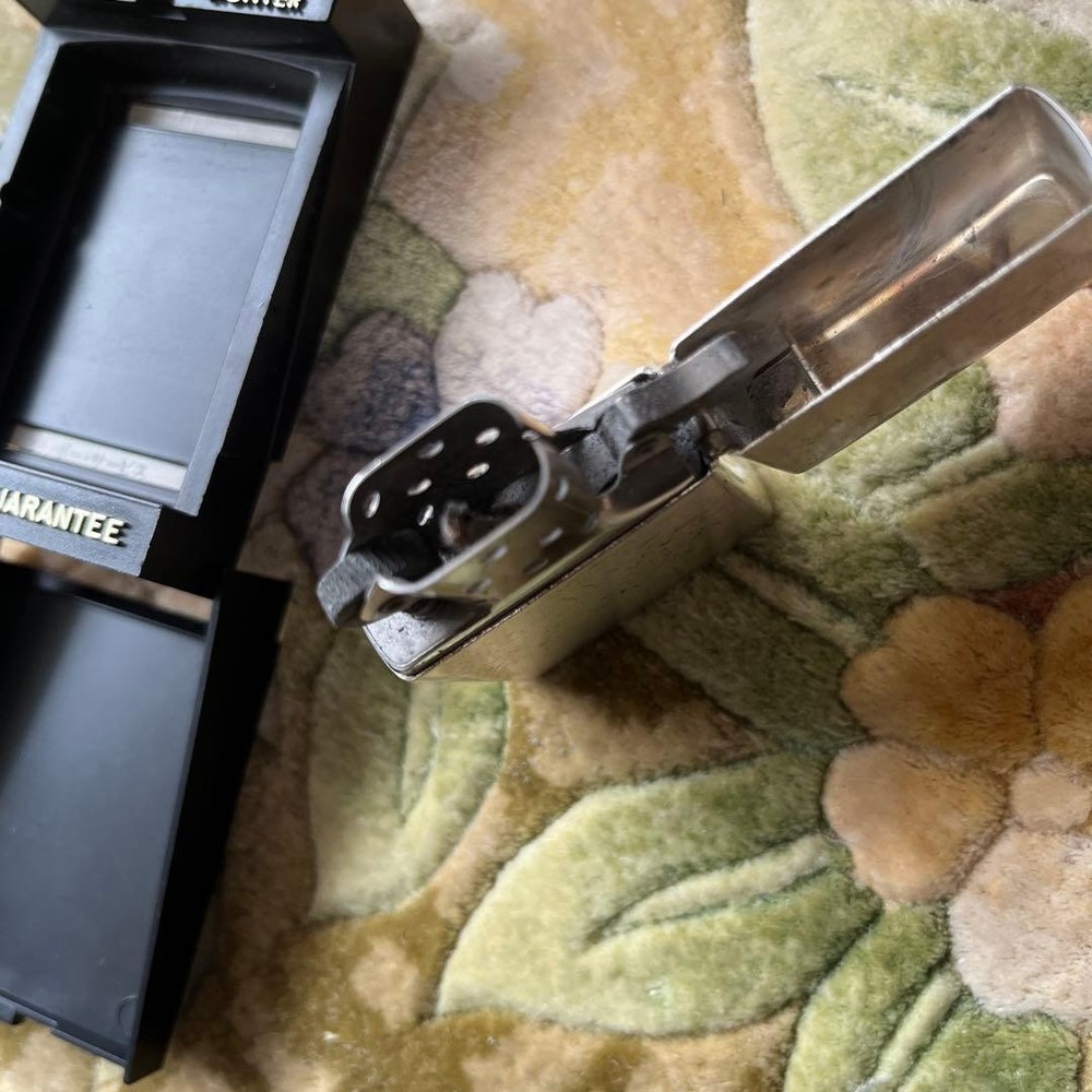 ZIPPO lighter made in 1997, simple design