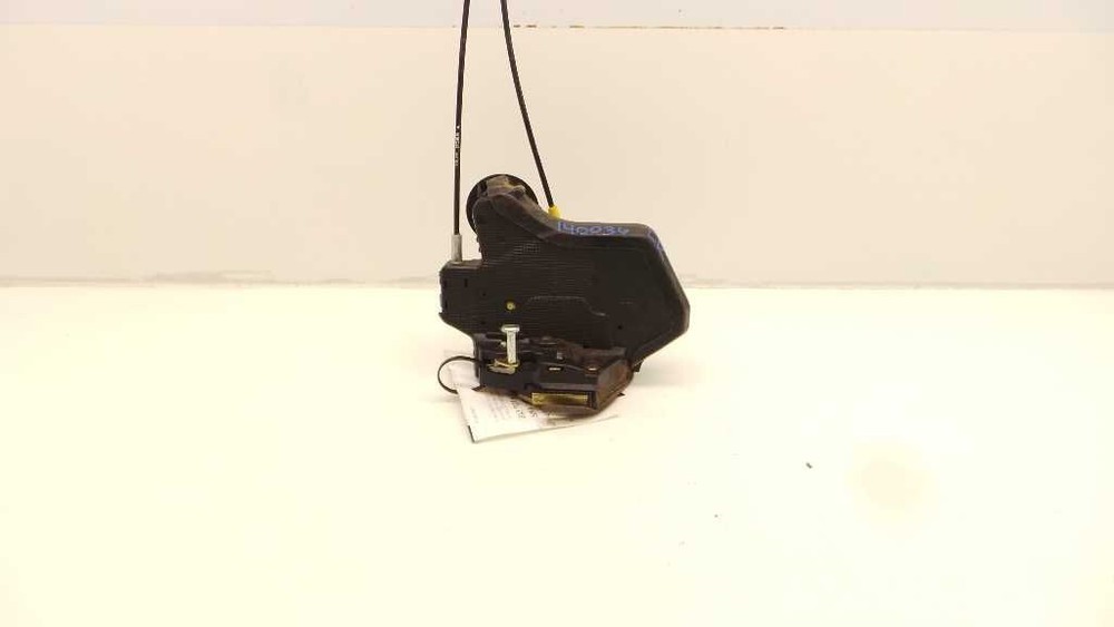 02-10 TOYOTA MATRIX TRUNK LOCK ACTUATOR ASSEMBLY