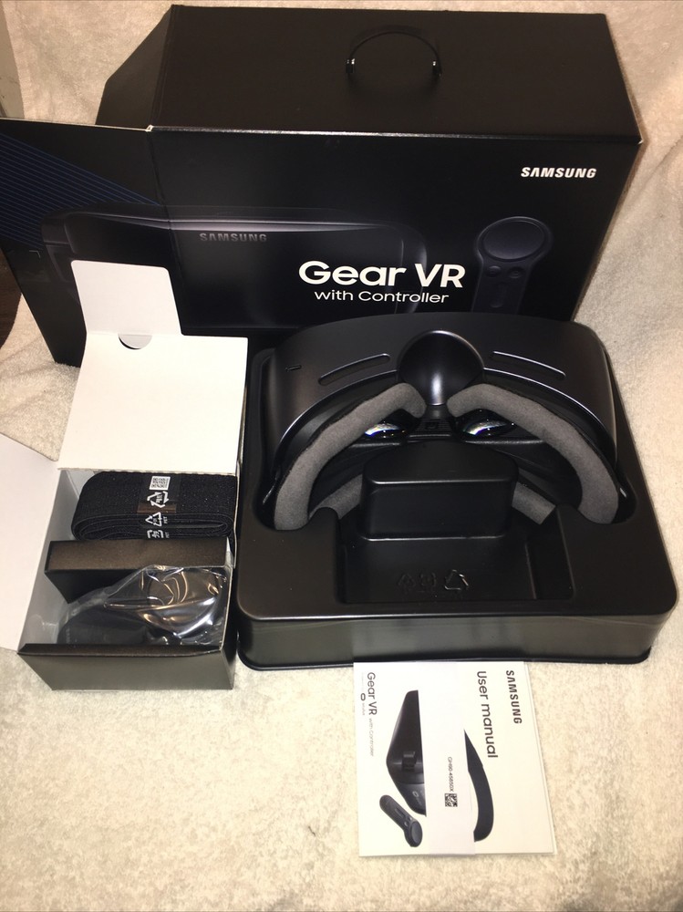 Samsung Gear VR Powered Oculus VR Headset w/Controller SM-R324