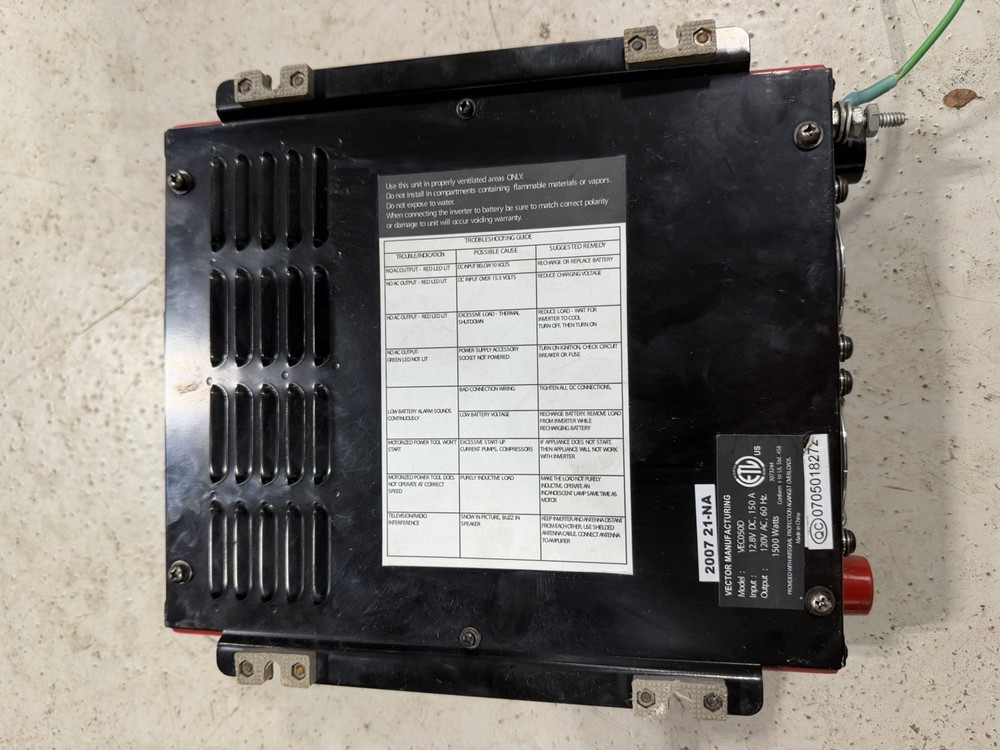 Vector VEC050D 1500 Watt AC Power Inverter Maxx SST Technology