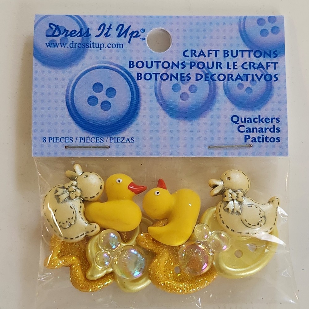 Dress It Up Buttons Quackers Jesse James Rubber Duck 2 Hole Flat/Shank Back
