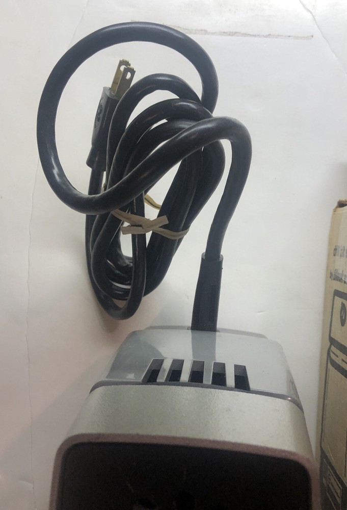 BLACK & DECKER No 7980 DRILL BIT SHARPENER - EXCELLENT CONDITION