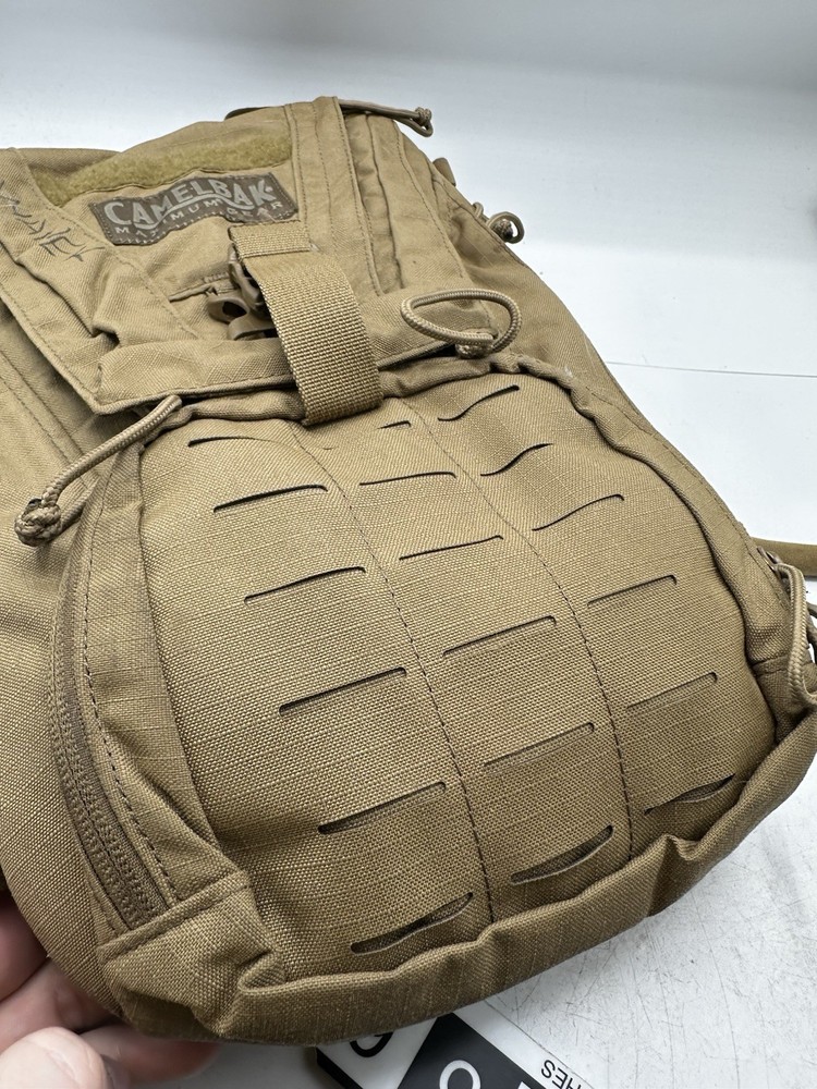 CamelBak Ambush 100oz 3L Mil Spec Hydration Pack Coyote Tan Includes Bladder EUC